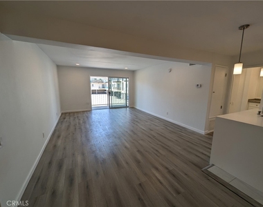 5460 White Oak - Photo Thumbnail 5