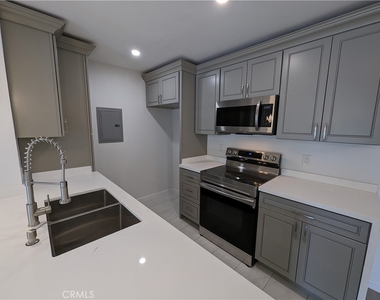 5460 White Oak - Photo Thumbnail 4