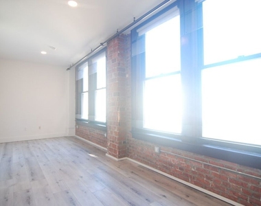 460 S Spring Street - Photo Thumbnail 7