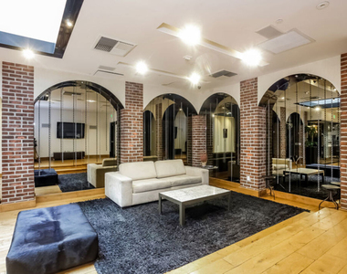 460 S Spring Street - Photo Thumbnail 27