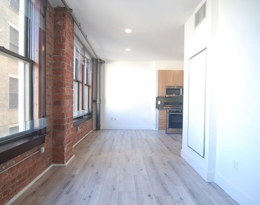 460 S Spring Street - Photo Thumbnail 10