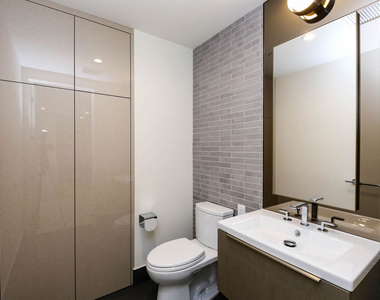 889 Francisco Street - Photo Thumbnail 16
