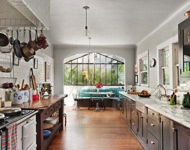 1046 W Kensington Road - Photo Thumbnail 6