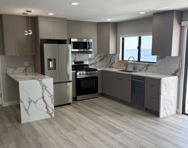 25216 1/2 Malibu Road - Photo Thumbnail 2