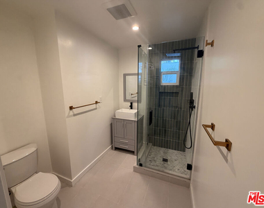 1162 N Poinsettia Place - Photo Thumbnail 10