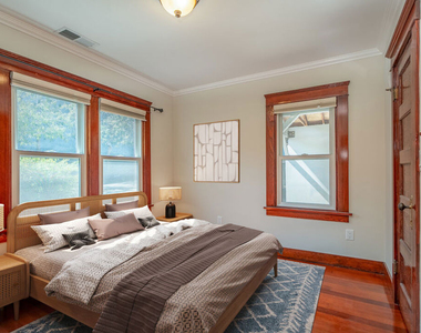 4253 Fountain Avenue - Photo Thumbnail 38