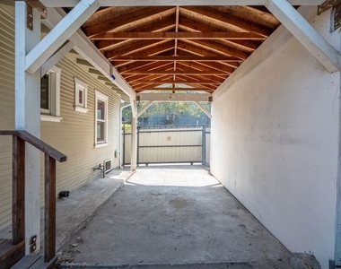 4253 Fountain Avenue - Photo Thumbnail 15