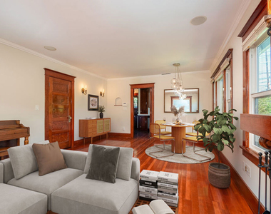 4253 Fountain Avenue - Photo Thumbnail 24