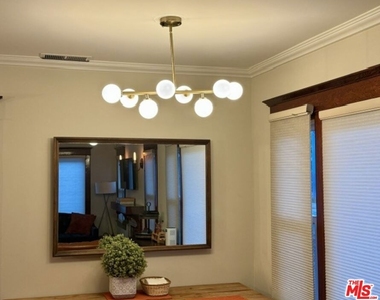 4253 Fountain Avenue - Photo Thumbnail 11