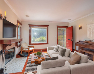4253 Fountain Avenue - Photo Thumbnail 19