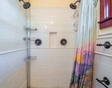 4253 Fountain Avenue - Photo Thumbnail 44