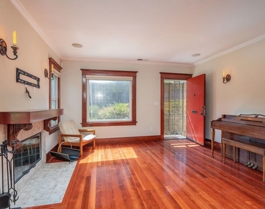 4253 Fountain Avenue - Photo Thumbnail 20