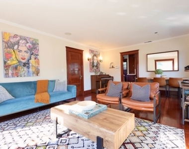 4253 Fountain Avenue - Photo Thumbnail 2