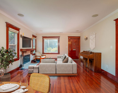 4253 Fountain Avenue - Photo Thumbnail 21