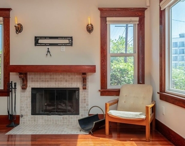 4253 Fountain Avenue - Photo Thumbnail 18