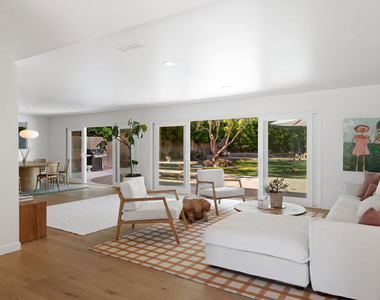 6202 Frondosa Drive - Photo Thumbnail 2