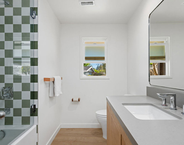 6202 Frondosa Drive - Photo Thumbnail 21