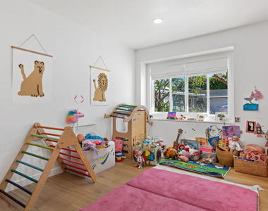 6202 Frondosa Drive - Photo Thumbnail 19
