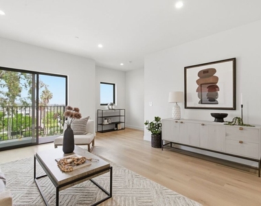 3842 Don Tomaso Drive - Photo Thumbnail 5