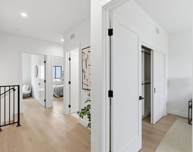 3842 Don Tomaso Drive - Photo Thumbnail 30