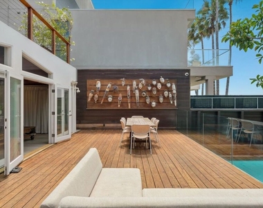 936 Palisades Beach Road - Photo Thumbnail 42