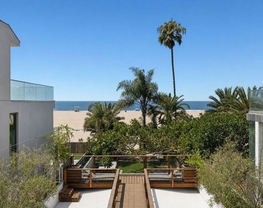 936 Palisades Beach Road - Photo Thumbnail 34