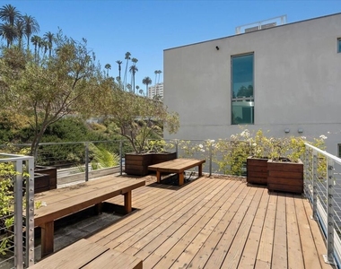 936 Palisades Beach Road - Photo Thumbnail 35