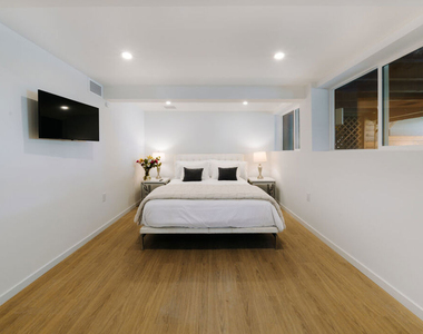 936 Palisades Beach Road - Photo Thumbnail 14