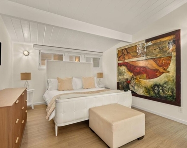 936 Palisades Beach Road - Photo Thumbnail 21