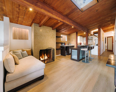 936 Palisades Beach Road - Photo Thumbnail 2