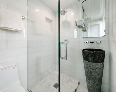936 Palisades Beach Road - Photo Thumbnail 13