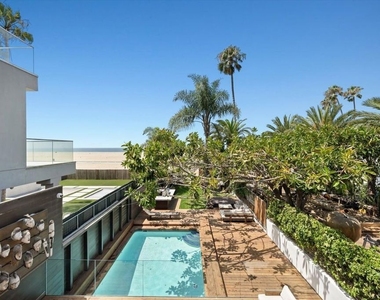 936 Palisades Beach Road - Photo Thumbnail 38