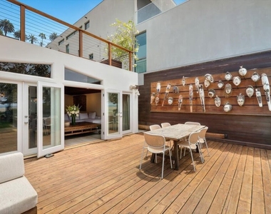 936 Palisades Beach Road - Photo Thumbnail 45