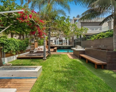 936 Palisades Beach Road - Photo Thumbnail 49