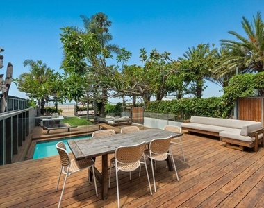 936 Palisades Beach Road - Photo Thumbnail 44