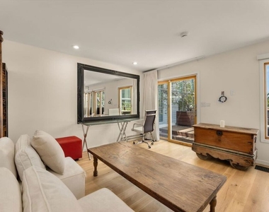 936 Palisades Beach Road - Photo Thumbnail 31