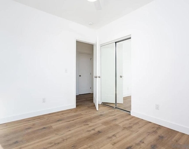 5721 Campanile Way - Photo Thumbnail 9