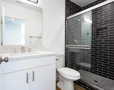5721 Campanile Way - Photo Thumbnail 10