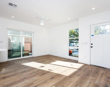5721 Campanile Way - Photo Thumbnail 5
