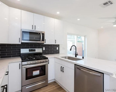 5721 Campanile Way - Photo Thumbnail 2