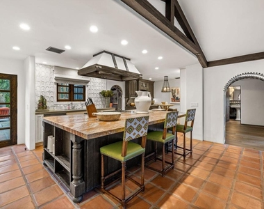 535 N Belardo Road - Photo Thumbnail 11