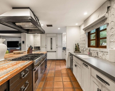535 N Belardo Road - Photo Thumbnail 13