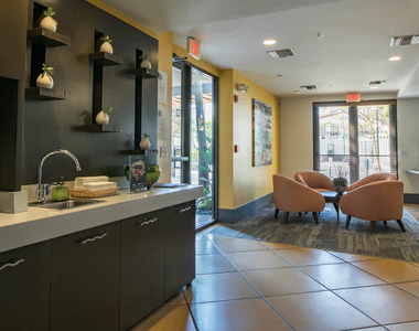 888 North Alameda Street - Photo Thumbnail 23