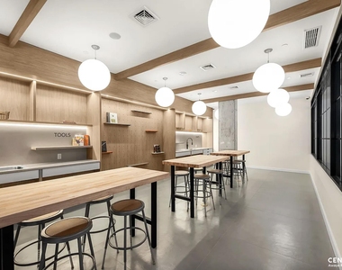Carroll Street - Photo Thumbnail 12