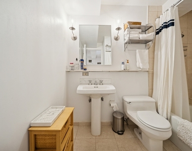 240 Centre St - Photo Thumbnail 9