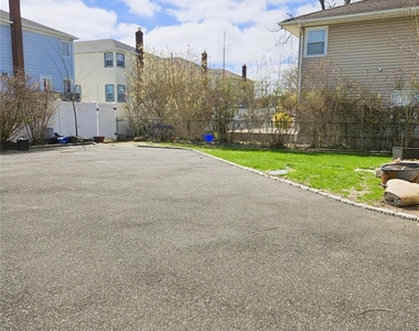 56 4th Avenue - Photo Thumbnail 15