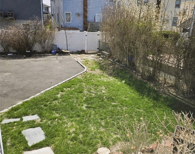 56 4th Avenue - Photo Thumbnail 13