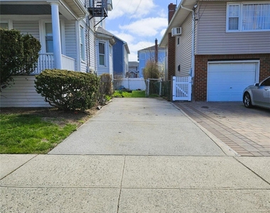 56 4th Avenue - Photo Thumbnail 12