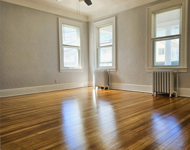 56 4th Avenue - Photo Thumbnail 5
