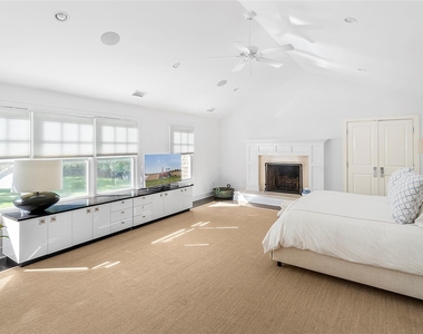 14 W Hills Court - Photo Thumbnail 9